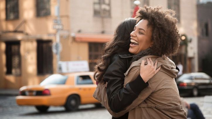 2018-March-05-GTY_hugging_jtm_140305_16x9_992